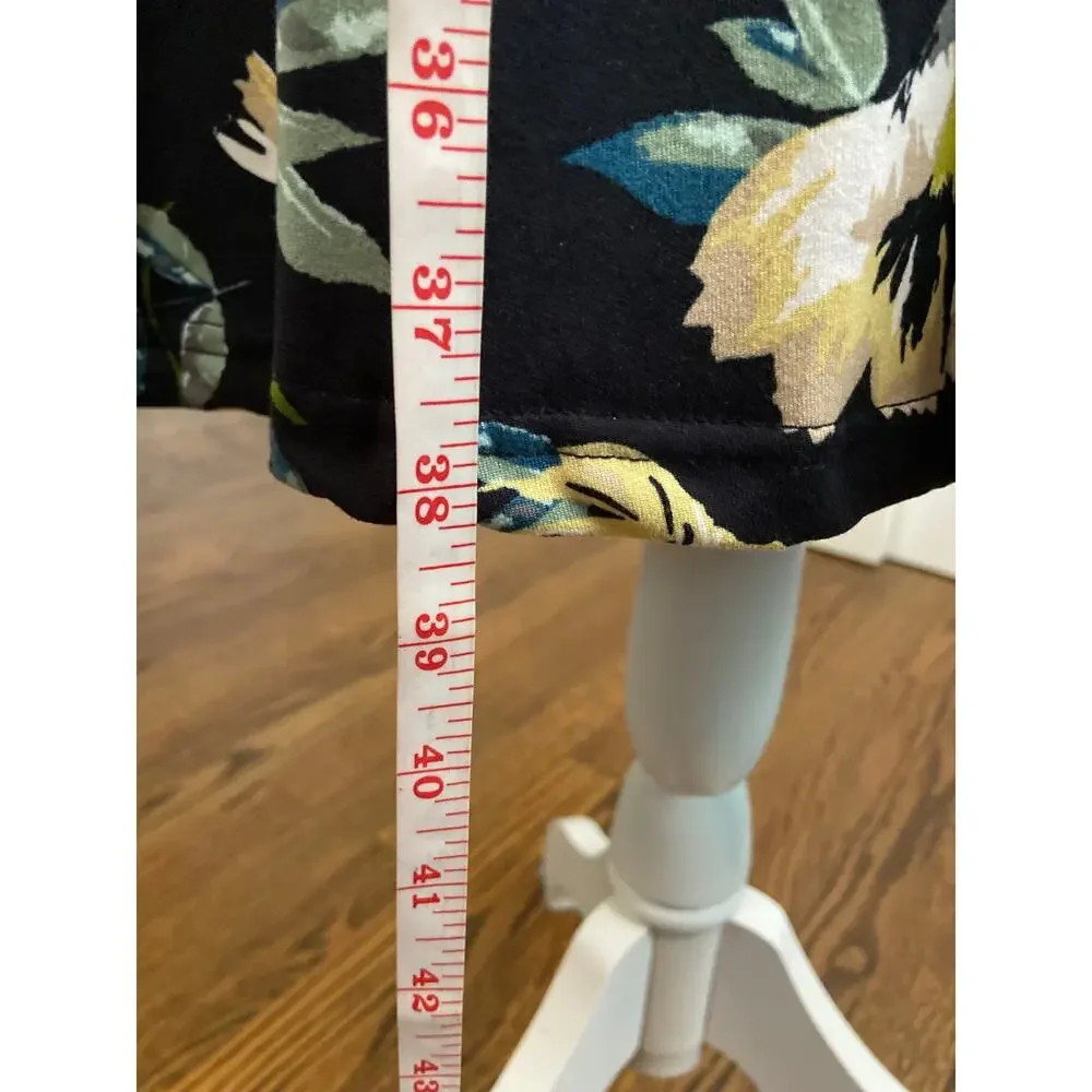 Serra black floral print crossover style 3/4 sleeve dress - Picture 7 of 8